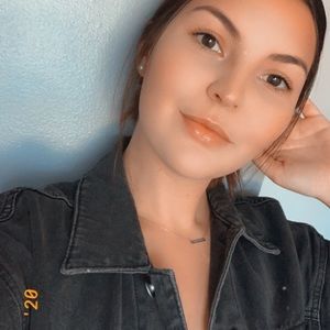 Meet your Posher, Hailey